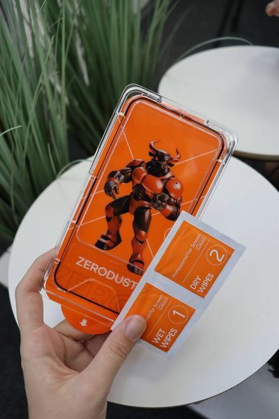 Захисне скло ZERODUST ESD with Applicator iPhone 13/13 Pro/14/16e 4138170000004 фото