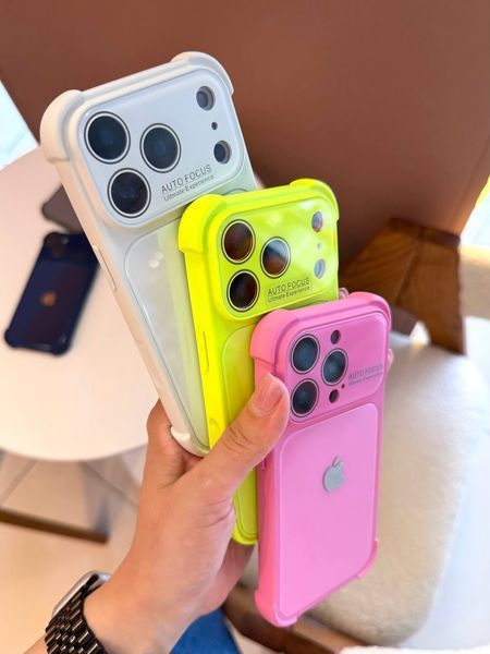 Silicone Edge Logo iPhone 17 Pro - White 43159 фото